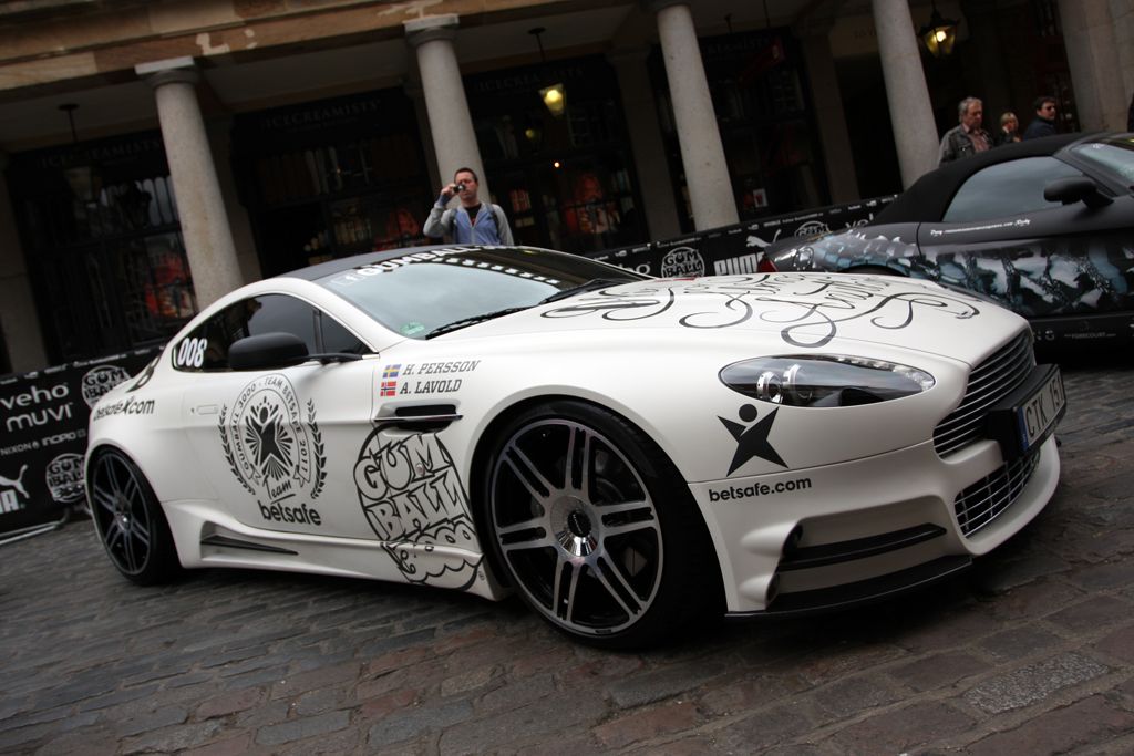 IMAGE: http://i925.photobucket.com/albums/ad92/NemesisNG/Gumball%203000%20Start%202011/IMG_1194.jpg