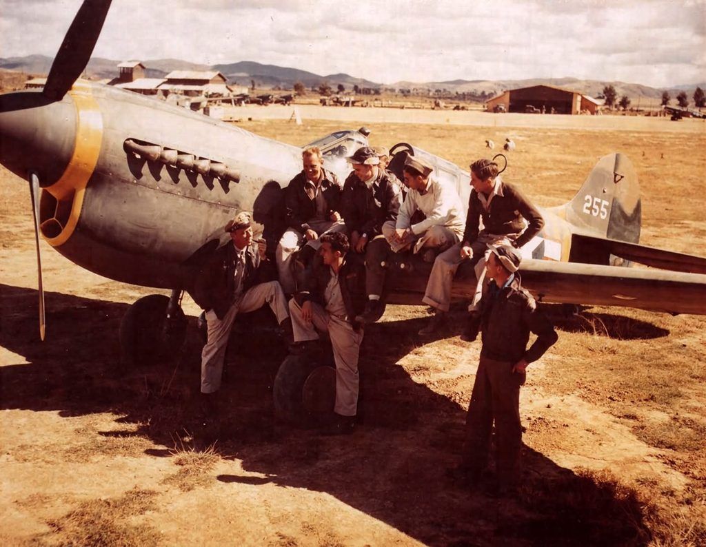 40 Pilots Of The 26th Fighter Squadron 51st Fighter Group 1943 Zpsucdnpwhm
