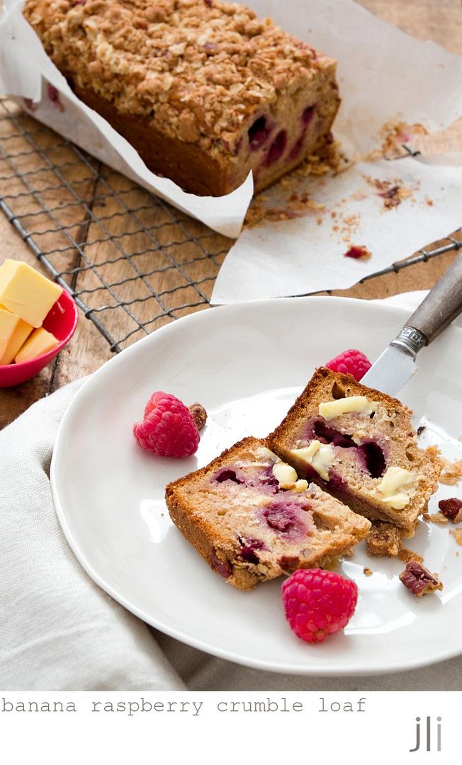 banana raspberry crumble loaf photo blog-5_zpsa2df849a.jpg