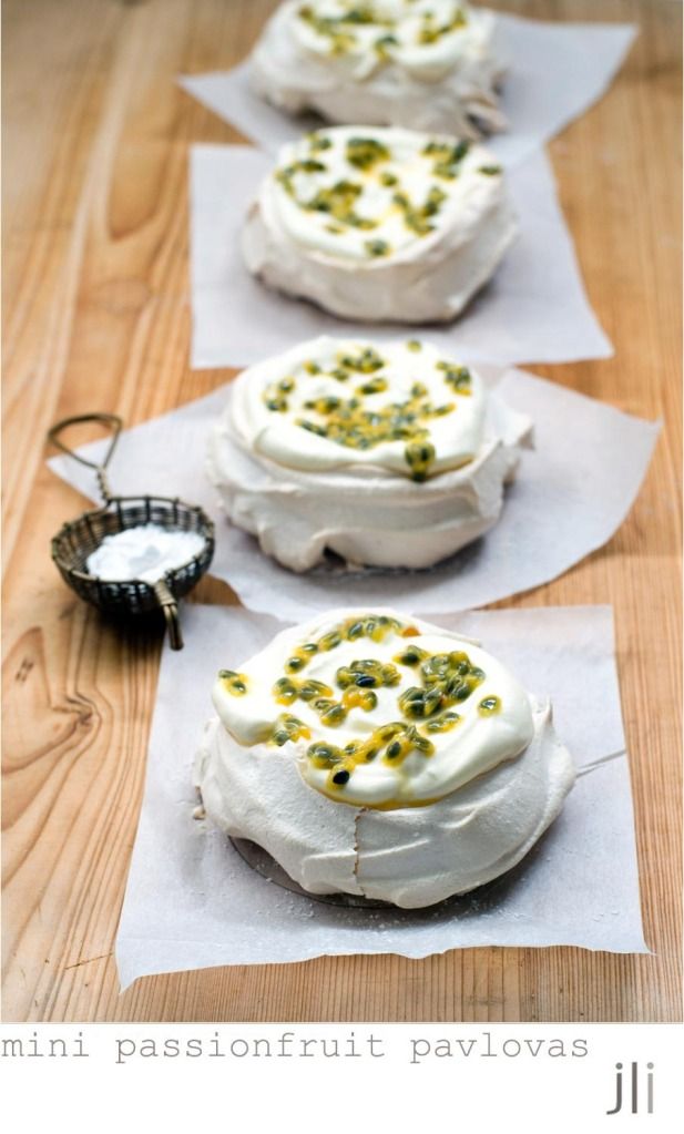 passionfruit pavlova