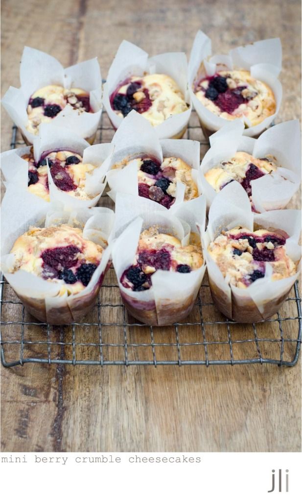 mini berry crumble cheesecakes