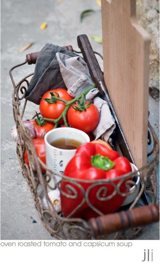 oven roasted tomato and capsicum soup