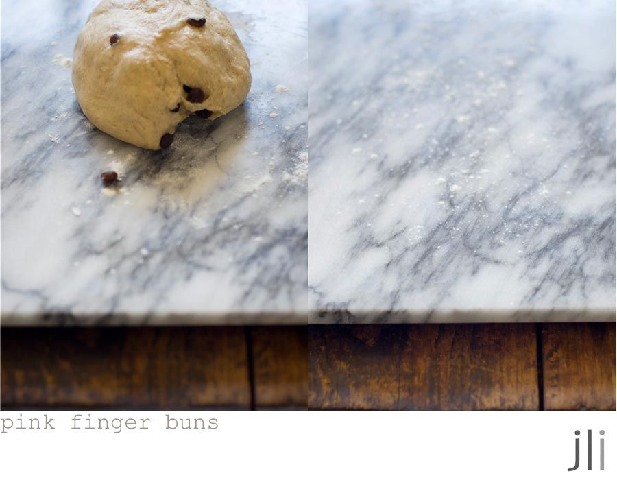 pink finger buns