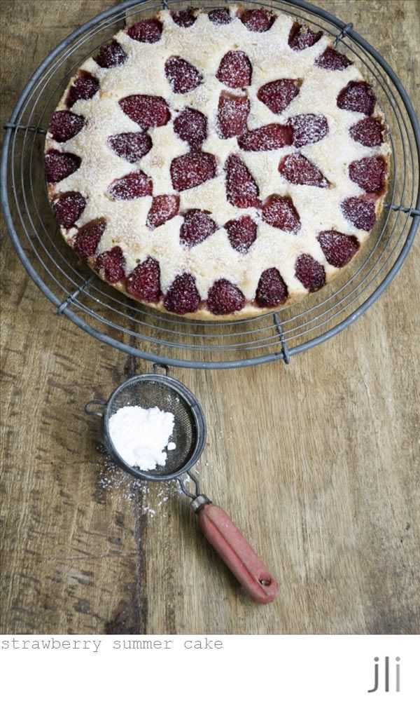 strawberry summer cake