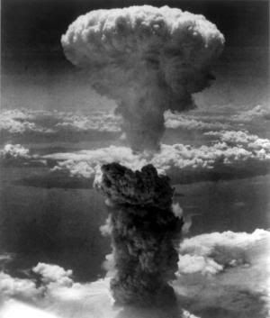 foto bom atom di perang dunia ke 3
